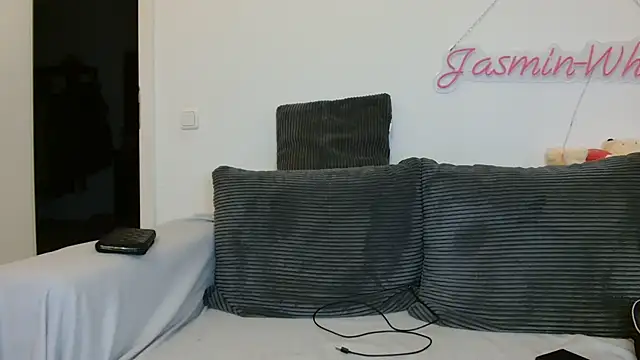 Jasmin-White online show from 07/01/26, 05:13
