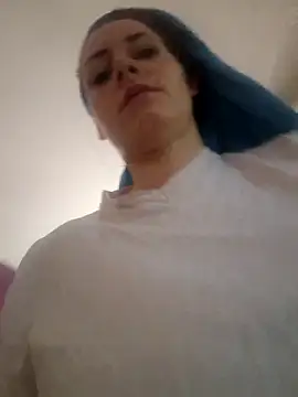 Snapshot of Jasmin-White chatting on 02/18/25, 01:33 Jasmin-White online show from 02/18/25, 01:33