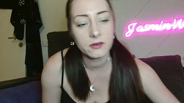 Jasmin-White online show from 03/18/26, 05:25