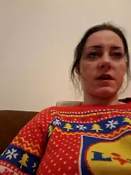 Snapshot of Jasmin-White chatting on 02/07/25, 11:34 Jasmin-White online show from 02/07/25, 11:34