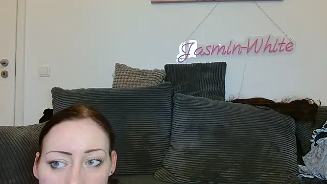 Jasmin-White online show from 04/23/26, 12:40