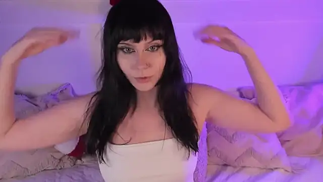 UnaMedison online show from 12/17/25, 02:22