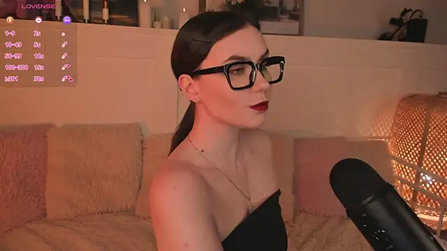 UnaMedison online show from 04/10/26, 10:22