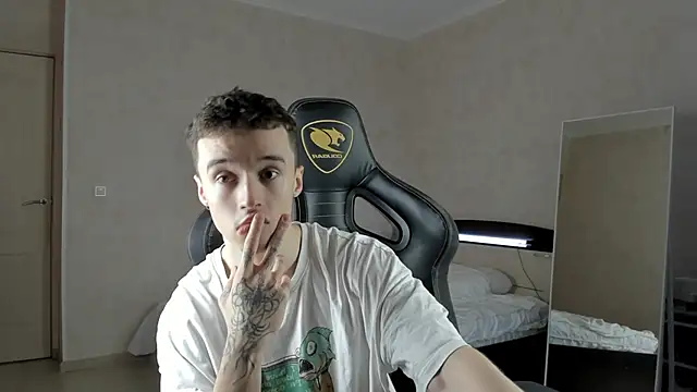 Snapshot of MasonWarholl chatting on 03/02/25, 03:08 MasonWarholl online show from 03/02/25, 03:08