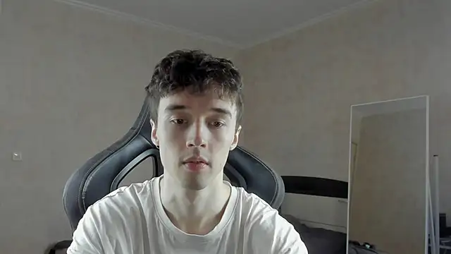 Snapshot of MasonWarholl chatting on 02/15/26, 03:00 MasonWarholl online show from 02/15/26, 03:00