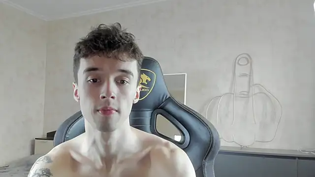 Snapshot of MasonWarholl chatting on 10/12/25, 01:34 MasonWarholl online show from 10/12/25, 01:34