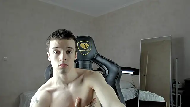 Snapshot of MasonWarholl chatting on 02/09/25, 05:43 MasonWarholl online show from 02/09/25, 05:43