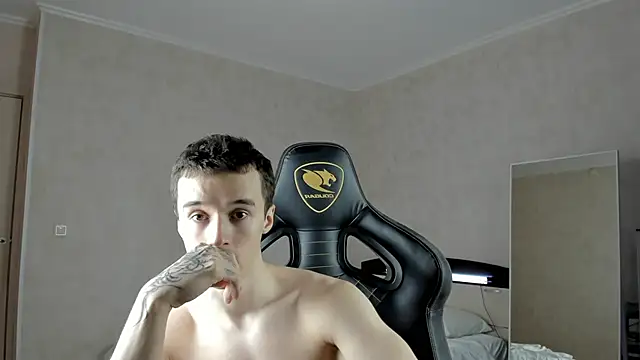 Snapshot of MasonWarholl chatting on 02/09/25, 08:45 MasonWarholl online show from 02/09/25, 08:45