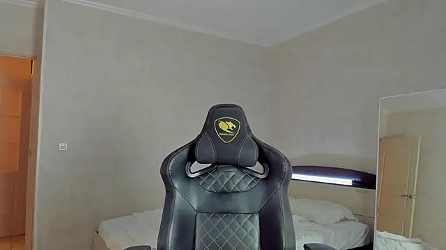 Snapshot of MasonWarholl chatting on 12/27/24, 03:15 MasonWarholl online show from 12/27/24, 03:15