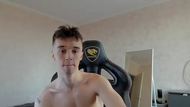 Snapshot of MasonWarholl chatting on 09/08/25, 02:16 MasonWarholl online show from 09/08/25, 02:16