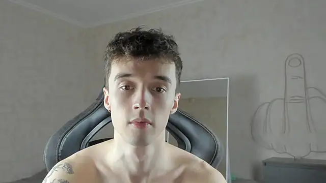 Snapshot of MasonWarholl chatting on 10/15/25, 04:26 MasonWarholl online show from 10/15/25, 04:26