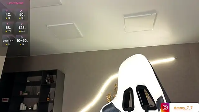 Snapshot of ammy_cummy chatting on 10/03/25, 03:20 ammy cummy online show from 10/03/25, 03:20