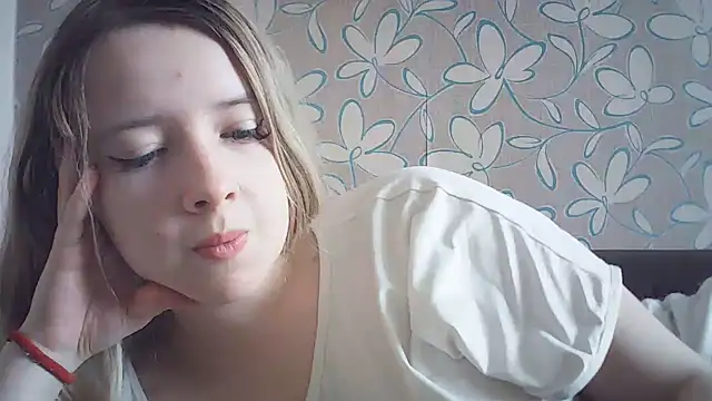 ViolaCandy online show from 05/11/26, 03:08