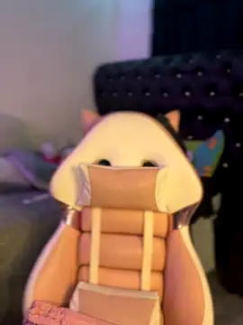 KittyRous online show from 11/14/25, 07:56