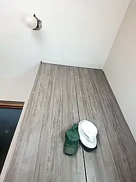 Mayo01  online show from 12/03/25, 08:14