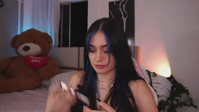 AnnyHizzle online show from 05/11/26, 03:19