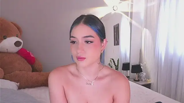 AnnyHizzle online show from 10/23/25, 03:21