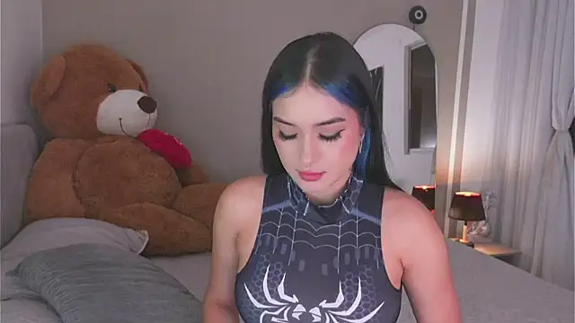 AnnyHizzle online show from 10/07/25, 01:17