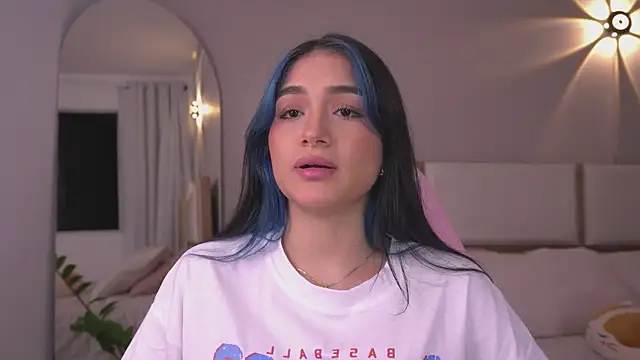 AnnyHizzle online show from 06/04/26, 12:26