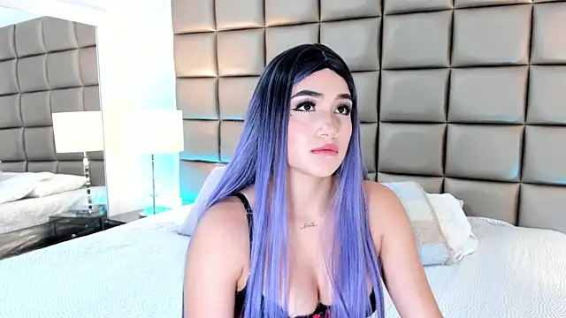 AnnyHizzle online show from 03/14/25, 09:32