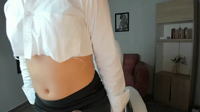 Snapshot of Alice23jones chatting on 03/11/25, 12:50 Alice23jones online show from 03/11/25, 12:50