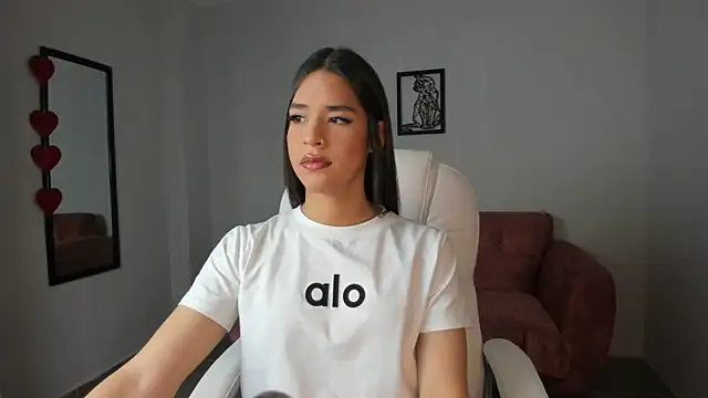 Snapshot of Alice23jones chatting on 03/07/25, 12:45 Alice23jones online show from 03/07/25, 12:45