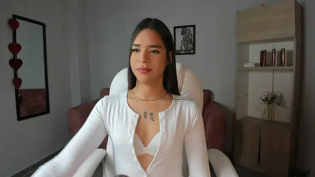 Snapshot of Alice23jones chatting on 03/13/25, 12:35 Alice23jones online show from 03/13/25, 12:35