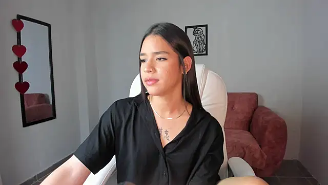 Snapshot of Alice23jones chatting on 03/08/25, 06:58 Alice23jones online show from 03/08/25, 06:58