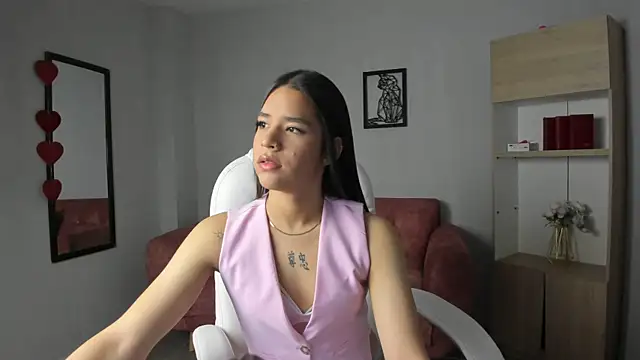 Snapshot of Alice23jones chatting on 03/15/25, 02:12 Alice23jones online show from 03/15/25, 02:12