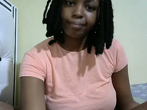Snapshot of nelly_shyn chatting on 10/11/25, 08:43 nelly shyn online show from 10/11/25, 08:43