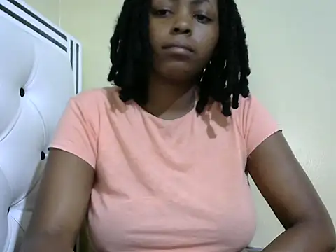 Snapshot of nelly_shyn chatting on 10/16/25, 09:12 nelly shyn online show from 10/16/25, 09:12