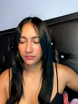 Snapshot of mailyreid chatting on 09/13/25, 06:19 mailyreid online show from 09/13/25, 06:19