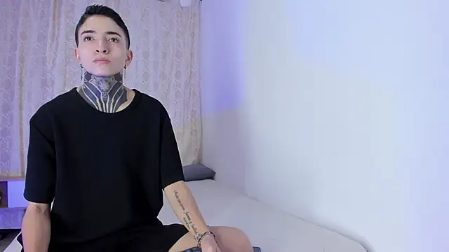 Tinny and Candy online show from 11/17/25, 11:58