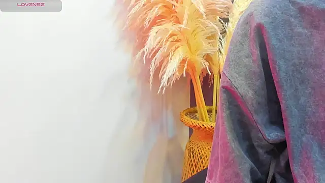 Tinny and Candy online show from 10/18/25, 12:29