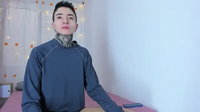 Tinny and Candy online show from 11/06/25, 12:20