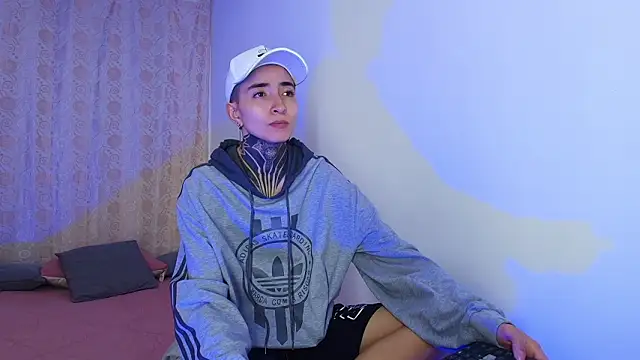 Tinny and Candy online show from 02/06/26, 10:28