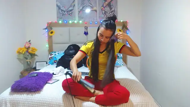 Snapshot of valentina_hearts chatting on 02/27/25, 11:37 valentina hearts online show from 02/27/25, 11:37