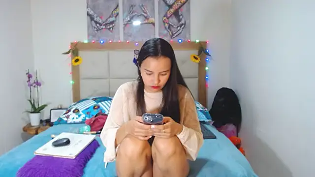 Snapshot of valentina_hearts chatting on 03/12/25, 04:08 valentina hearts online show from 03/12/25, 04:08