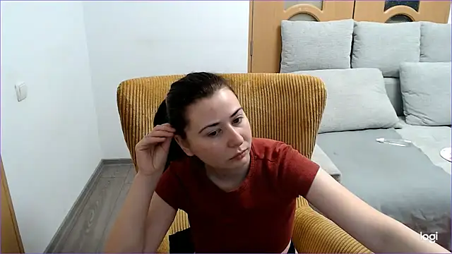 Snapshot of VioletaFlower7 chatting on 04/14/26, 09:58 VioletaFlower7 online show from 04/14/26, 09:58