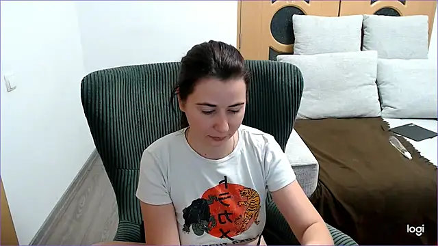 VioletaFlower7 online show from 11/12/25, 09:07