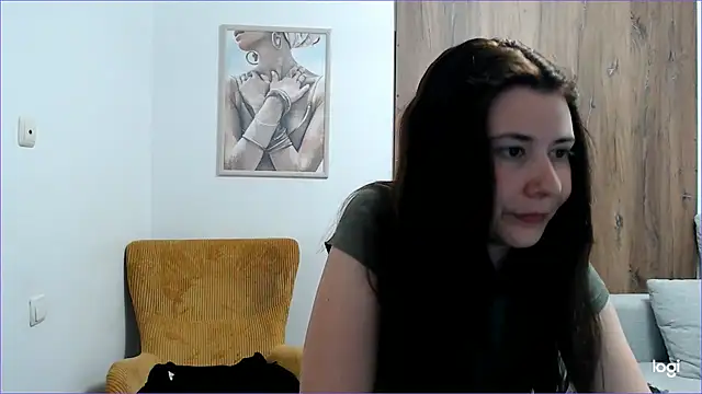 Snapshot of VioletaFlower7 chatting on 04/28/26, 11:03 VioletaFlower7 online show from 04/28/26, 11:03