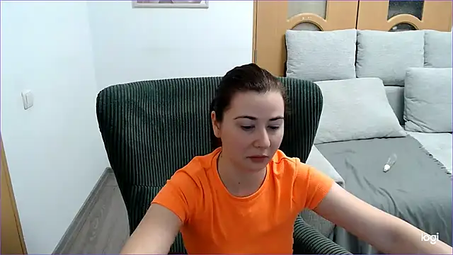 Snapshot of VioletaFlower7 chatting on 03/13/26, 09:25 VioletaFlower7 online show from 03/13/26, 09:25