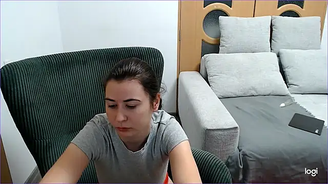 VioletaFlower7 online show from 11/16/25, 09:03