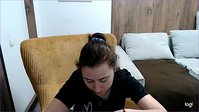 Snapshot of VioletaFlower7 chatting on 06/28/26, 07:25 VioletaFlower7 online show from 06/28/26, 07:25