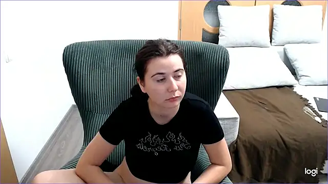 VioletaFlower7 online show from 11/05/25, 10:13