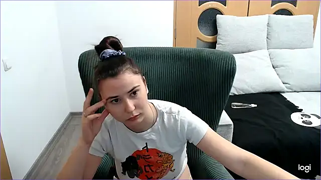 VioletaFlower7 online show from 11/24/25, 09:09