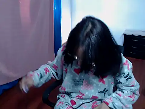 home vlak online show from 11/23/25, 07:24