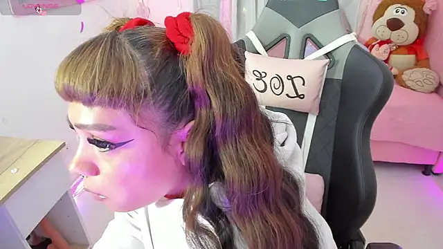 Snapshot of zoesullivan chatting on 09/14/25, 02:50 zoesullivan online show from 09/14/25, 02:50