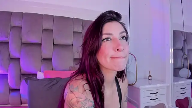 Ginger Violetta  online show from 04/22/26, 07:53