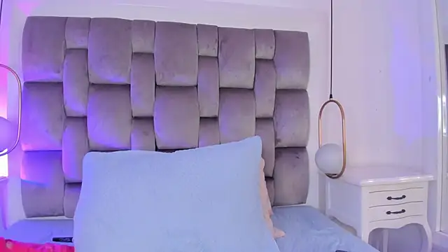 Snapshot of Ginger_Violetta_ chatting on 04/09/26, 07:42 Ginger Violetta online show from 04/09/26, 07:42